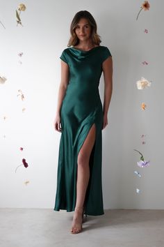 Elegantly slimming Arletta Satin Maxi Dress with a cowl neck & unique twisted back. Perfect for weddings & special events. Shop Black, Sage & more. Green Wedding Guest Dress Plus Size, Satin Wedding Dress Guest, Silk Dress Pattern Sewing, Moody Fall Bridesmaid Dresses, Dark Bridesmaids Dresses, Deep Green Bridesmaid Dresses, Cute Green Dresses, Dark Emerald Green Dress, Dark Green Dresses