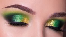 Gold Smokey Eye Makeup, Makeup Verde, Glitter Makeup Tutorial, Day Eye Makeup, Smoky Eye Makeup Tutorial, Yellow Eye Makeup, Maquillage Yeux Cut Crease, Make Up Gold, Gold Smokey Eye