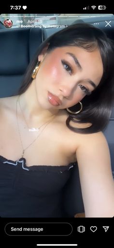 Neutral Makeup Aesthetic, Simple And Cute Makeup Looks, Thirst Trap Ideas Instagram, Makeup Look No Lashes, Cute Beach Makeup, Jaripeo Makeup, No Makeup Hairstyles, Thick Brows Makeup, Morenita Makeup