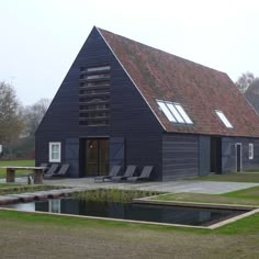 Boerderij Spa - Spa, wellness, kuuroord, heerlijk ontspannen en gezond voelen. Modern Barndominium, Barndominium Plans, Barn Living, Exterior Modern