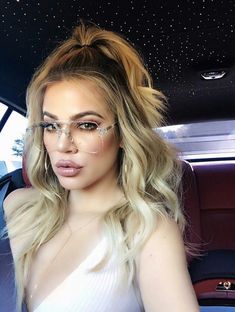 Khloe Estilo Khloe Kardashian, Khloe Kardashian Hair, Kardashian Hair, Chique Outfits, Nose Job, Penteado Cabelo Curto