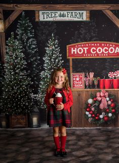 Dark Cobblestone, Farm Lights, Cobblestone Floor, Ski Lodge Christmas, Cocoa Tree, Farm Backdrop, Christmas Bazaar Ideas, Hot Cocoa Stand, Farm Light