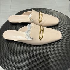 Size 38.5. Light Pink Leather With Golden Buckle. This Mule Has Never Been Worn But Has Slight Creasing. Does Not Come With Original Box Or Dust Bag. Hermes Shoes, Pink Leather, Mule Clogs, Mules Shoes, Mule, Clogs, Light Pink, Original Box, Dust Bag