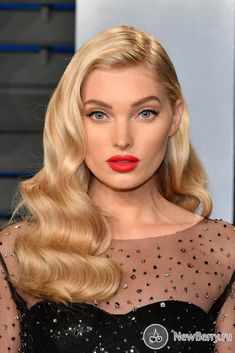 Vanity Fair Oscar Party 2018: макияж знаменитостей Old Hollywood Glamour Hair, Old Hollywood Hairstyles, Glamour Hairstyles, Wedding Makeup Vintage, Barrel Curls, Champagne Blonde