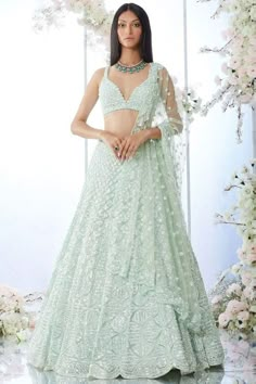 Mint Lehenga Pastel, Mint Green Engagement Dress, Sequined Lehenga, Lehenga Fits, Green Sequin Lehenga, Jago Outfit, Mint Lehenga