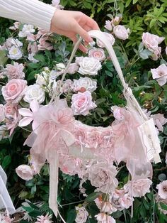 ◜ ͡       𓈒  ݁      ♪    ͜  ͜    ❀ ͜͡       ֹ       ̥ Flower Bags, Ruffles Bag, Rose Bag, Pop Up Window, Fairy Clothes, Kawaii Crochet, Pearl Bag, Handcrafted Bags, Flower Bag