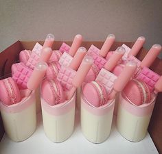 Fancy Dessert Shooters, Pink Dessert Cups, Desert Shooters, Strawberry Cheesecake Shooters, Cake Shooters, Cheesecake Shooters, Mini Macarons, Pink Snacks, Pink Dessert