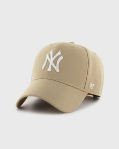 MLB New York Yankees '47 MVP SNAPBACK | BSTN Store New York Cap, Yankee Hat, Yankees Cap, Tory Burch Ella, Simple Wardrobe, Casual Chic Outfit, 47 Brand, Halloween Costumes Women, Snapback Cap