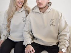 But I Love You So I Love You Couple Sweatshirt Hand Heart - Etsy Sweat Couple, Matching Hoodies For Couples, Birthday Sweatshirt, Matching Hoodies, Couples Sweatshirts, Y2k Hoodie, Love My Boys, Couples Hoodies, Wedding Gifts For Couples