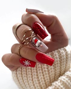 31 Classy Christmas Nails - Ak Pal Kitchen Nail Art Noel, Fake Nail Tips, December Nails, Red Christmas Nails, Cute Christmas Nails, Christmas Gel Nails, Classy Christmas