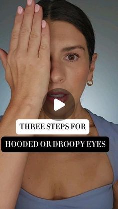 Undereye Eyeshadow Tutorial, Hooded Eyelids Makeup Eye Shadows, Makeup Ideas Hooded Eyelids, Hooded Eye Makeup For Wedding, Hooded Smokey Eye Tutorials, Beginners Eye Makeup For Hooded Eyes, Eyeshadow Shaping, Make Up Tips For Hooded Eyes, Make Up For Down Turned Eyes