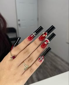 Dark Feminine Nails, Cute Nails Long, Streetwear Nails, French Tips Acrylic Nails, Rhinestone Aesthetic, Long Nails French, French Tips Acrylic, Feminine Nails, Tips Acrylic Nails