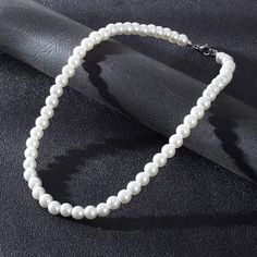 Advanced Technology To Make The Faux Pearls Necklace More Attractive. The High-Quality Materials Of The Pearl Jewelry Are Durable And Hypoallergenic. The Pearl Choker Necklace Has An 8mm Diameter And Length 18''. The End Is A Durable Lobster Clasp. Easy Necklace, Silver Y Necklace, Diamond Charm Necklace, White Beaded Necklaces, Sapphire Necklace Pendants, 18k Gold Necklace, Hematite Necklace, Black Bead Necklace, Ball Chain Necklace