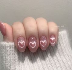 Light Colored Nails, Colored Nail Tips, Heart Nail, Nails Glitter, Cat Eye Nails, Get Nails, Cat Eyes