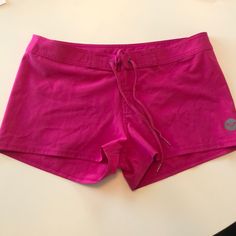 These Hot Pink Roxy Babes Have Never Been Worn, Never Seen The Light Of Day, Never Been Washed, New Without Tags. Sublimation Ideas Projects Inspiration, Hot Pink Shorts, Sports Clothes, Wardrobe Wishlist, Fairy Clothes, Aesthetic Clothing, Bracelet Design, Cool Fits, 2000s Fashion