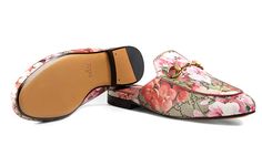 (WMNS) GUCCI Princetown GG Supreme Monogram Blooms Slippers 'Beige Dry Rose' 432772-KU2P0-8973 Gucci Princetown, Dry Rose, Slippers, Monogram, Gucci