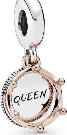 Learn the art of combining different jewelry styles to create a unique look that suits your personality and outfit. Pandora Rose Charm, Jewelry Animals, 2019 Outfits, Queen Jewelry, Cartoon Heart, Animals Cartoon, Christmas Gift For Women, Charms Pandora