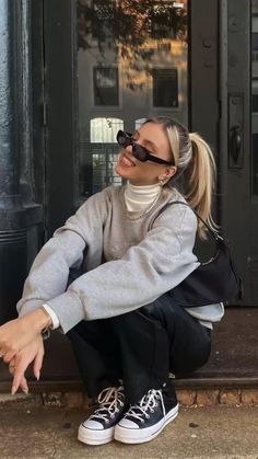 Outfit Converse, Winter Mode Outfits, New York Outfits, Turtleneck Outfit, Looks Pinterest, Skandinavian Fashion, Uni Outfits, Cold Outfits, Looks Street Style