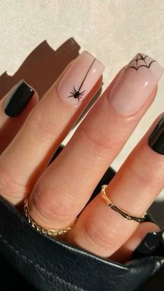 Fun Halloween Nails, Black And White Nail, Holloween Nails, Halloween Acrylic Nails, Cute Halloween Nails, October Nails, Makijaż Smokey Eye, Thanksgiving Nails, White Nail