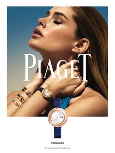 Watch Poses Women, Gold Watches For Women, Piaget Possession, Watch Ads, The Possession, Packing Hacks Clothes, Watches Collection, Gold Watches, Watch Ad