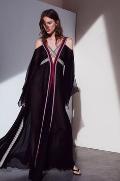 BCBG Max Azria, Look #28 Resort 2017 Fashion, Creative Clothes, Resort Fashion, Bcbg Max Azria, Max Azria, Clothing Details, Fashion Inspiration Design, Gala Dresses, Fashion Show Collection