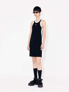 MO&Co. Women's Contrasting Tank Dress Features : - Slim fit, tank silhouette- Contrasting trim design- Embroidered M letter front details Code: MBC2DRST05The back length of size S is 83.5cmMATERIALS & CARE Material: 80.9% Viscose 19.1% PolyesterOur sizes might be a little different from US/EU sizes. Please refer to size guide carefully before purchasing at the above description.REMINDER: All items are measured manually. Please note that it's reasonable that there might be minor measurement diffe Trim Design, M Letter, Black Tank Dress, Contrasting Trim, Mini Tank Dress, Casual Black, Black Tank, Tank Dress, Black Tshirt