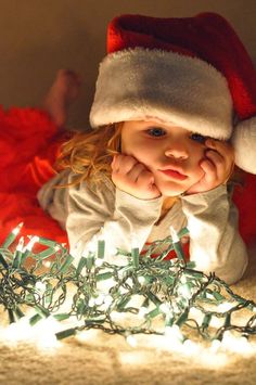 Cute Christmas Kid Pictures, Christmas Photos For Toddlers, Toddler Christmas Pictures At Home, Baby Xmas Photo Ideas, Christmas Children Photography