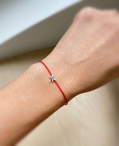 "♥︎ USA - Quick shipping 3-5 working days with tracking for only $5.95! ♥︎ Note: all STANDARD SHIPPING do not have tracking, please refer to the Shipping section for more info. Tiny Dragonfly Charm, Red String Bracelet, Red Thread, Dainty and Cute Bracelet, Mother's Day Gift, Dragonfly Dragonfly has many meaning ranging from symbolizing maturity, power, poise, to illusions and the opening of one's eyes! Personally I like its symbolic meaning of 'living IN the moment'- dragonfly only flies for a Dainty Red Friendship Bracelet Gift, Symbolic Red Bracelet For Gift, Dainty Red Adjustable Bracelet, Red Minimalist Bracelets With Adjustable Cord, Minimalist Red Adjustable Braided Bracelets, Red String Of Fate, Dragonfly Bracelet, Red String Bracelet, Dragonfly Jewelry