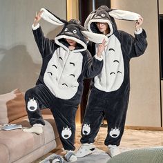 Onesie Couple, Cat Korean, Kawaii Totoro, Couples Pajamas, Jumpsuits Women, Couple Pajamas, Beach Towel Blanket, Warm Home, Winter Pajamas