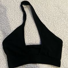 Black Criss Cross Shein Top. Size Xs. Worn Once. Black Stretch Crop Top With Built-in Bra, Black Halter Top With Built-in Bra For Spring, Black Halter Neck Top With Built-in Bra, Chic Black V-neck Halter Top, Black Tops With Built-in Bra For Club, Black Stretch V-neck Crop Top, Chic Black Bra-friendly Tops, Black Cropped Halter Top With Built-in Bra, Black Stretch Halter Top With V-neck