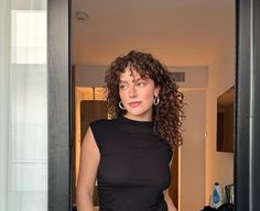 Wispy Curly Hair, Curly Hair With Curtain Bangs, Clean Girl Skincare, Vogue Hairstyles, Vogue Hair, Curly Hair Aesthetic, Girl Skincare, Hair Aesthetic