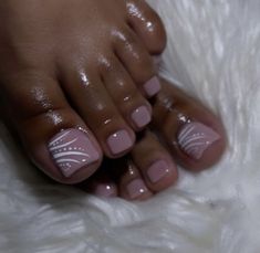 Cover Pink Nails With Art, Gel Pedicure Ideas Summer 2023, Pink Pedicure With Design, Nails Inspiration With Rhinestones, Elegant Nails Classy Coffin Short, Pedicure Ideas Pink Toenails, Simple Short Nail Art Designs, Pedicure Designs Toenails 2023, Simple Toenail Designs Summer