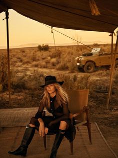 Anna Ewers by Lachlan Bailey for Vogue Paris April 2019 Zoe Ghertner, Lachlan Bailey, Paris April, Anna Ewers, Africa Photography, Bohemian Diesel, Vogue France