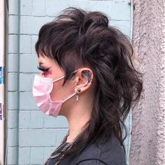 Cool Curly Hair, Mullet Ideas, Curly Hair Mullet, Hair Mullet, Shaggy Bob, Goth Hair, Hair Inspiration Short