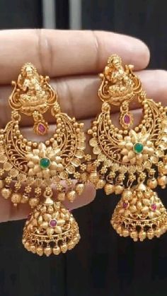 earrings Butta Earrings Gold Latest, Gold Ear Studs Unique, Buttalu Earrings Gold Bridal Latest, Earings Design Gold New Model, Lakshmi Earrings, Gold Chandbali Earrings, Latest Gold Earrings Designs, Chandbali Earrings Gold, Payal Design