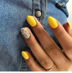 Nails Design Ideas, Short Nails Art, Round Nails, Sparkle Nails, Popular Nails, Oval Nails, Yellow Nails, Opi Nails, Accent Nails