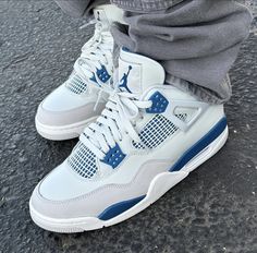 Jordan 4 Bleu, Air Jordan 4 Retro Blue, Air Jordan 4 Retro Seafoam, Jordan 4 Blue, Jordan 4 Retro Seafoam, Jordan 4 Outfits, Jordan 4 Military Blue, Cute Casual Shoes