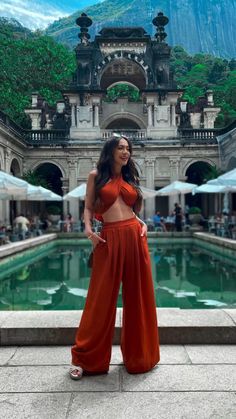 Rio Street Style Brazil, Brazil Outfit Ideas, Rock In Rio, Wide Pants, Beach Aesthetic, Vacation Outfits, Summer Outfits Women