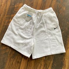 Selling A Pair Of Nike Nsw Essential High-Rise Fleece Shorts White Dm6123-100 Women Size Medium. See Pictures For Exact Item. White Short Bottoms With Ribbed Waistband, White Bottoms With Ribbed Waistband And Short Shape, White Short Sportswear Bottoms, White Short Length Sportswear Bottoms, White Cotton Shorts With Ribbed Waistband, White Shorts With Ribbed Waistband, White Shorts With Ribbed Waistband For Spring, Sporty Spring Fleece Bottoms, White Sportswear Shorts With Elastic Waistband