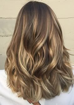 Resultado de imagen para El Balayage 2 Ors castaños Aesthetic Balayage, Balayage Medium, Brunette Tones, Baby Lights, Light Brunette, Light Aesthetic, Brunette Balayage, Smink Inspiration, Brunette Highlights