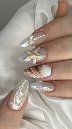 Beach Themed Nails, Hawaii Nails, Paznokcie Hello Kitty, Seashell Nails, Beach Nail Designs, Kutek Disney, Beachy Nails, Nagel Tips, Summery Nails