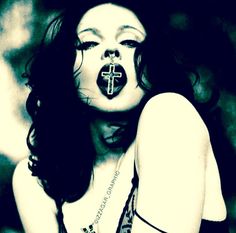 F Men, Romantic Goth, Makijaż Smokey Eye, Gothic Aesthetic, Poses References, Dita Von Teese, Goth Aesthetic, 90s 2000s, Photography Inspo