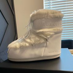 Icon Low White Faux-Fur Moon Boots- New With Box , Worn Once! Moon Boots Low, Boot Fits, Moon Boot, White Moon, Boot Shoes, Moon Boots, White Faux Fur, Bootie Boots, White Shorts