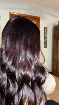 Black Hair With A Hint Of Red, Black Redish Hair Dark Brown, Dark Brown With Purple Undertones, Dark Brown Mahogany Hair, Dark Brown Red Undertone Hair, Wine Red Brown Hair, Wavy Dark Red Hair, Dark Brown Hair Red Undertones, Dark Brown With Red Undertones