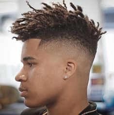 short dreadlocks with undercut Style Dreadlocks, High Top Dreads, Short Dread Styles, Dreadlocks Hairstyle, Mens Dreadlock Styles, Dreadlocks Hairstyles, Dread Hairstyles For Men, Mens Dreads, Short Dreads