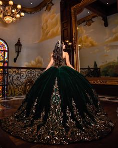 Dark Green Quinceanera Dresses, Emerald Green Quinceanera Dresses, Emerald Green Quinceanera Theme, Green Quince Dress, Enchanted Forest Quinceanera Theme, Green Quinceanera Theme, Green And Gold Dress, Green Quinceanera Dresses, Xv Dresses