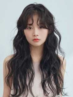 Korean Wavy Hair, Korean Bangs Hairstyle, Korean Bangs, Bangs Wavy Hair, Wavy Bangs, Bangs Ponytail, Layered Haircuts With Bangs, Curly Bangs, Bangs Hairstyles