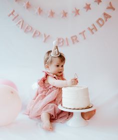 ● This listing: PALE GOLD glitter party hat with WHITE pom trim and pom top and WHTIE glitter birthday number ● Size: Hats measure 4" tall by 2.5" wide, and have skinny elastic headband meant to be worn around the back of the head (not under chin) ● Find all of our cute items here: https://www.etsy.com/shop/CutestLittleDay ● Share: Please tag us on Instagram @CutestLittleDay so we can show you some love! ● Customer Photos by: @yesplsdc on Instagram @jme.corn on Instagram Simple 1st Birthday Photoshoot, Simple 1st Birthday, Vintage First Birthday, Smash Cake Birthday, 1st Birthday Party Hat, Glitter Hat, First Birthday Hat, Gold Glitter Party, 1st Birthday Hats