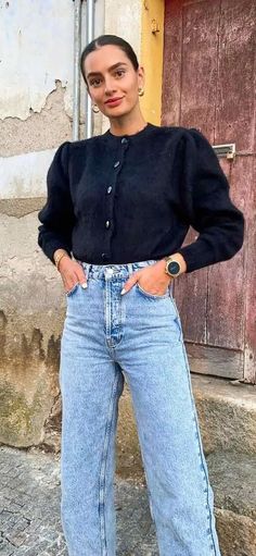 What to wear with wide-leg jeans Blue Jeans Autumn Outfit, Faded Wide Leg Jeans Outfit, Strait Leg Jeans Outfit Casual, Blue Wide Leg Jeans Outfit Winter, Wide Leg Jeans Spring Outfit, Wise Leg Jeans Outfit, Wide Leg Levis Outfit, Winter Blue Jeans Outfit, Blue Wide Jeans Outfit