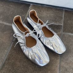 - Brand New: No Wear/Tear/Scratches/Etc - Silver - Adjustable Bow - Good Quality Boat Shoes Women's, Silver Ballet Flats, Leopard Print Loafers, Canvas Boat Shoes, Steve Madden Flats, Creepers Shoes, Retro Space, Silver Flats, Clarks Women's